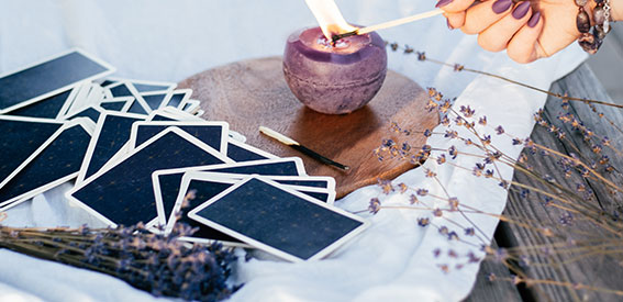 Séance de voyance, guidance avec l'utilisation des Oracles